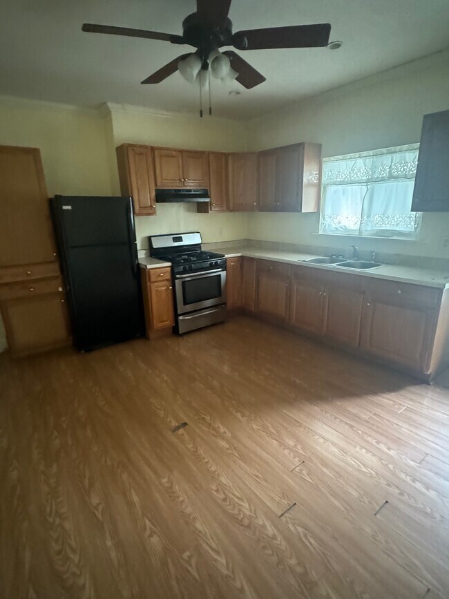 Foto del edificio - 104 Munson Ave