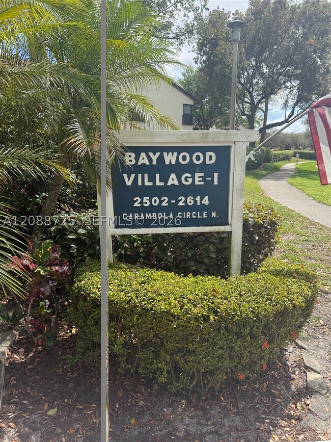 Building Photo - 1877 Carambola Cir N