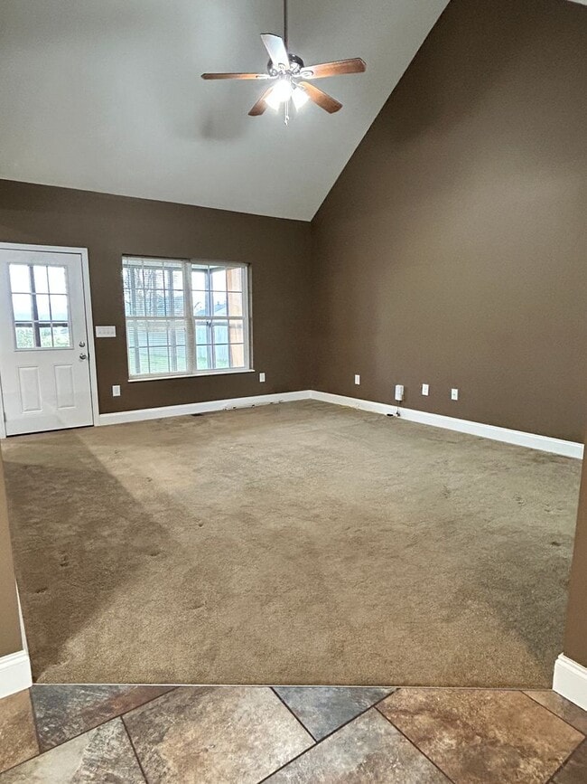 Foto del edificio - 310 Oak Vista Dr