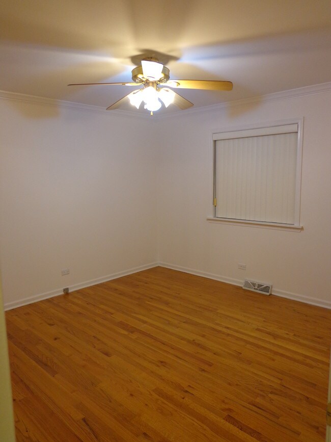 Building Photo - 2044 Lioncrest Dr