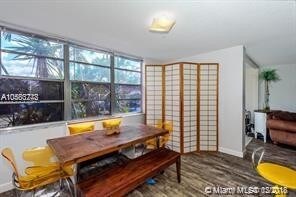 Building Photo - 9441 Live Oak Pl