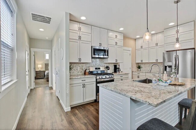 Foto del edificio - Beautiful 3 bedroom Single Level Home _ Pe...