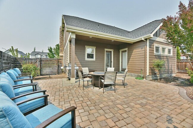 Foto del edificio - 1145 Ashford Way