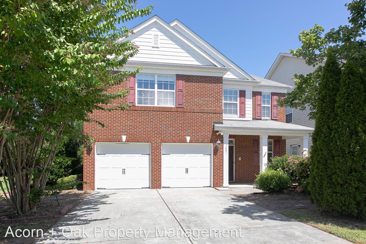 Primary Photo - 3 br, 2.5 bath House - 2002 Remington Oaks...