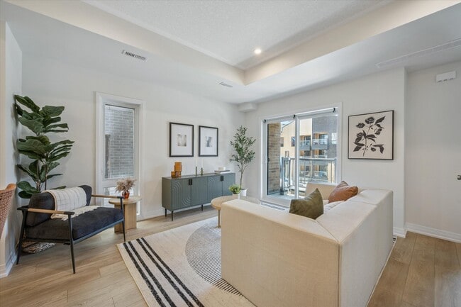 Building Photo - 97 Reverie Way