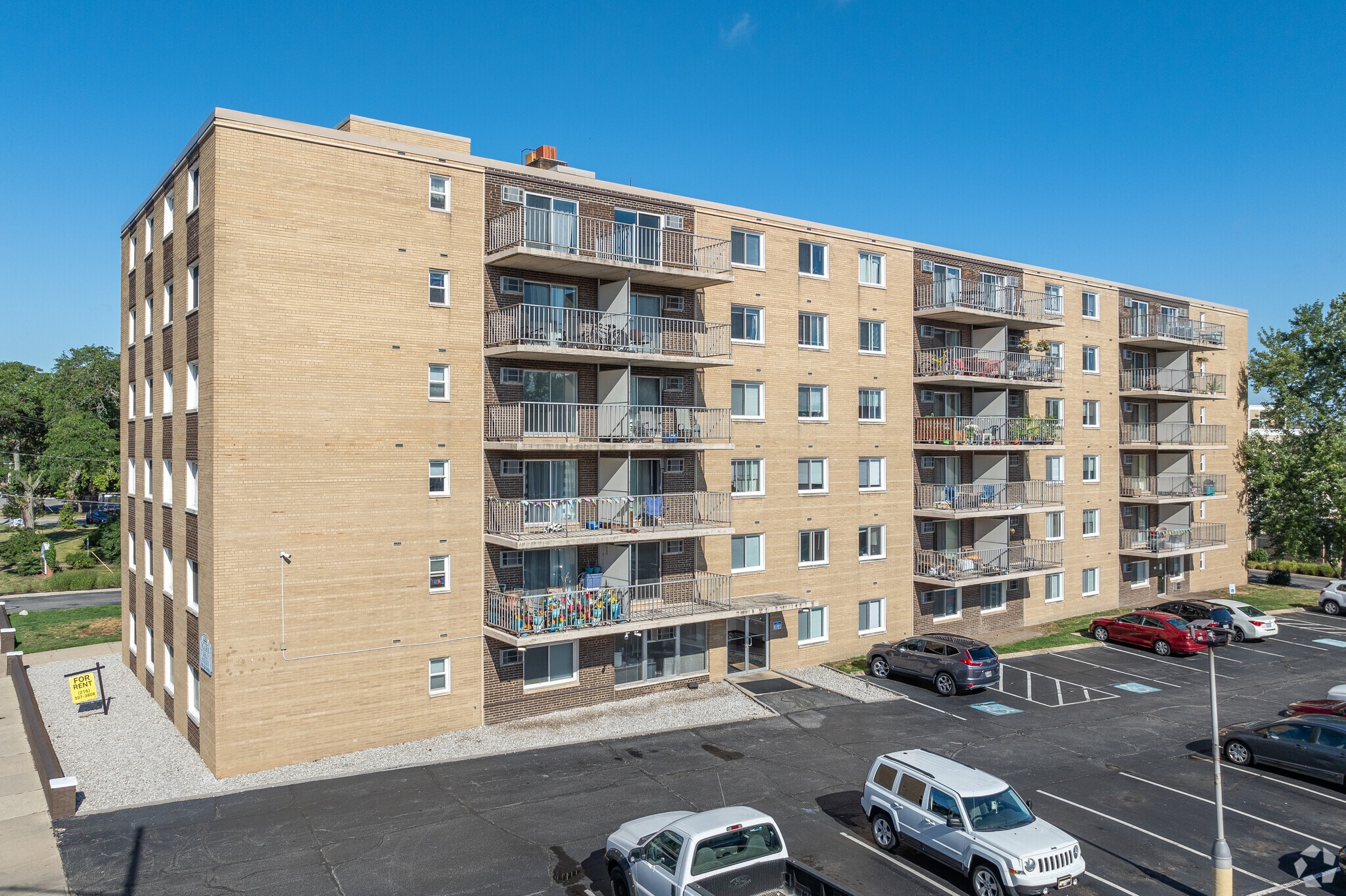 Mark Twain Apartments – photo 1