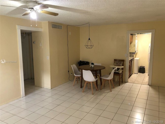 Building Photo - 10838 Royal Palm Blvd