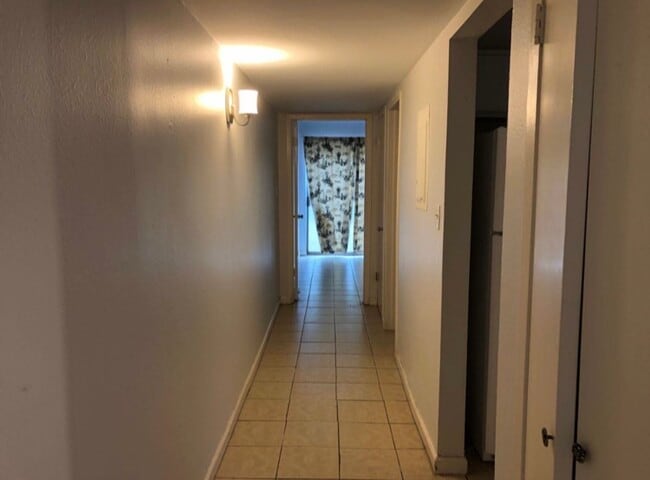 Building Photo - 120 N Meyers Dr