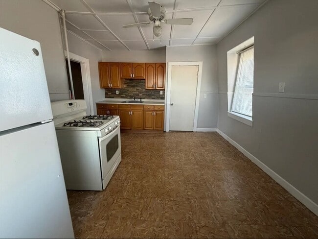 Foto del edificio - 127 Court St