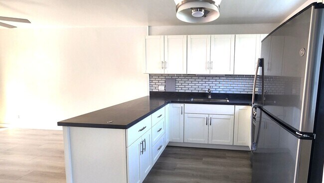 Building Photo - Pualei Circle