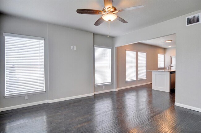 Foto del edificio - 3009 Hemphill St