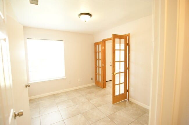 Building Photo - 9711 Courben Ln