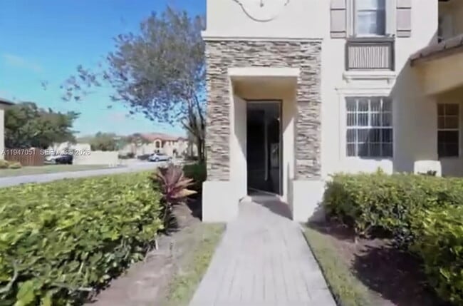 Photo - 1485 NE 33rd Rd Apartment