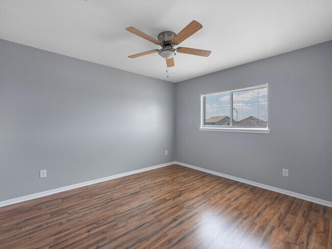 Foto del edificio - 6131 Settlers Lake Cir W