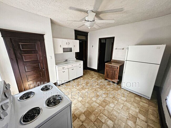 Foto del edificio - 322 N Hart St