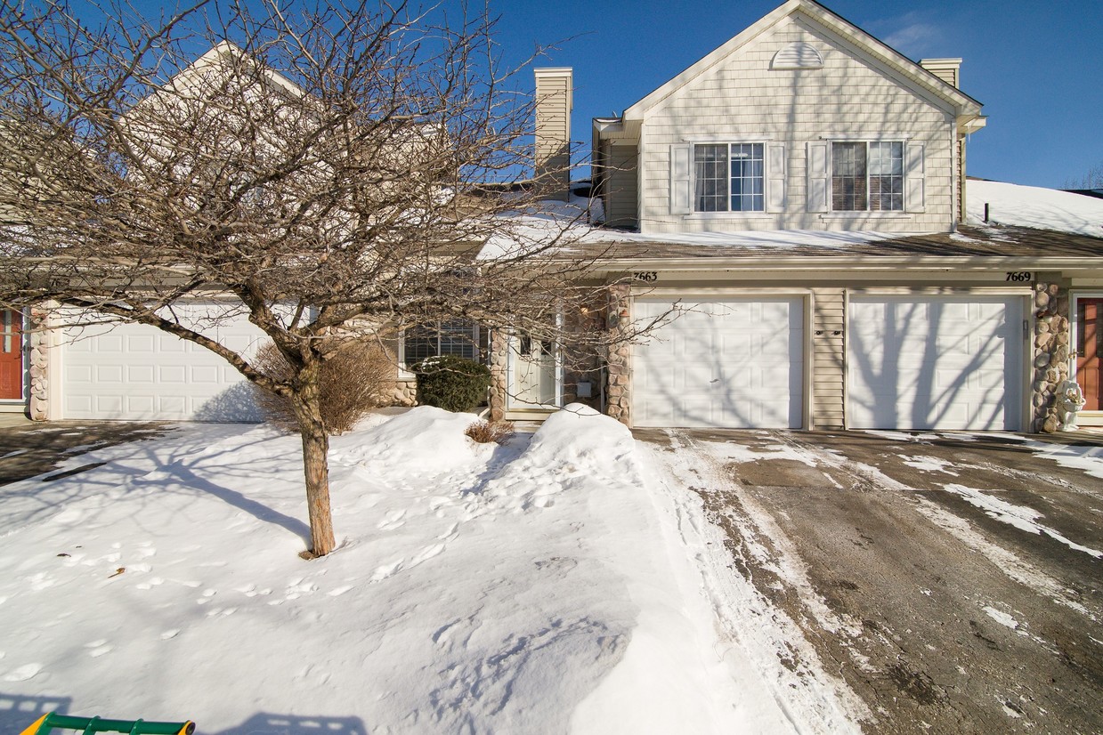 Foto principal - 7663 Primrose Pl