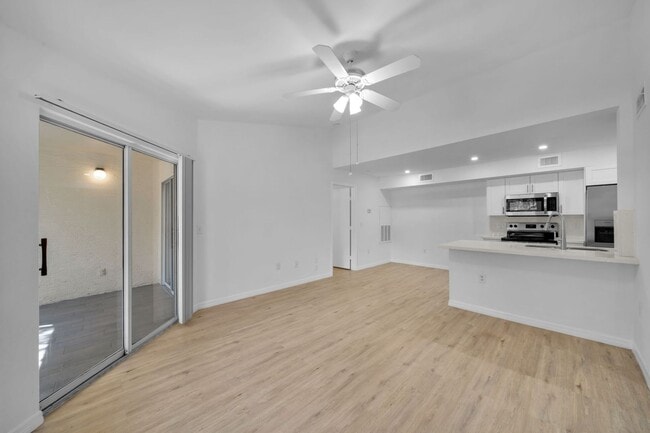 Photo - 12540 Equestrian Cir Apartment