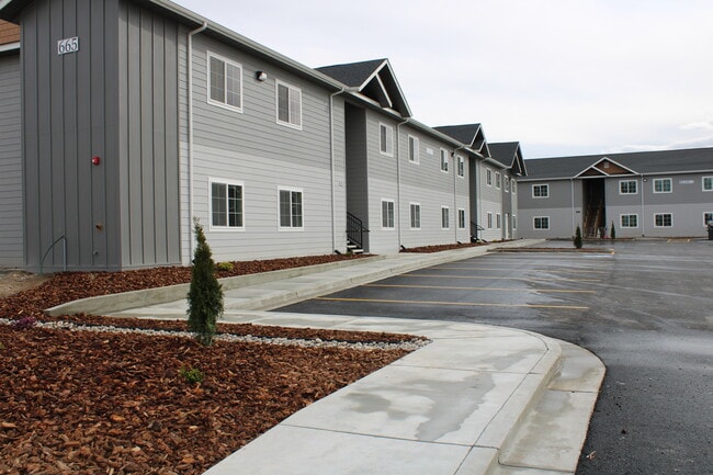 Building Photo - RockCreek Village