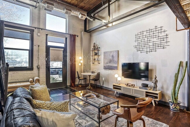 Building Photo - 1111 Osage St