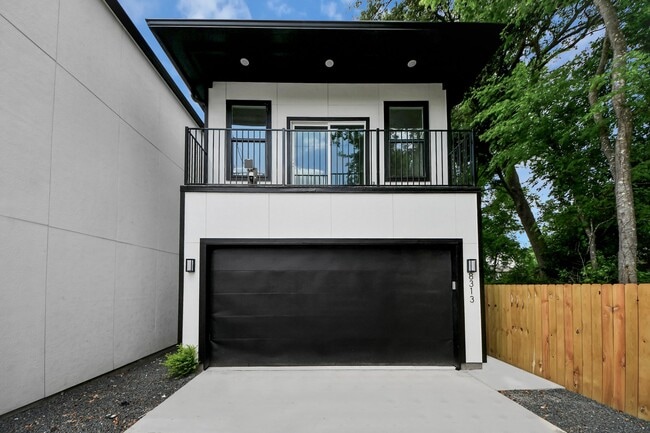 Foto del edificio - 8313 Venus St