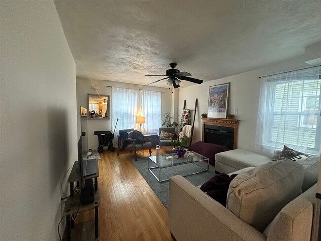 Building Photo - 174 Calumet St