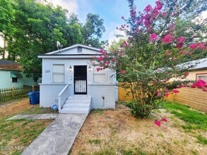 Building Photo - 2184 W 45th St