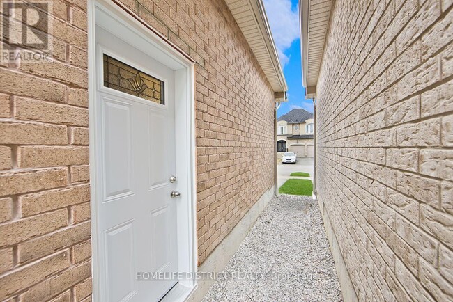 Building Photo - 34 Brumstead Dr