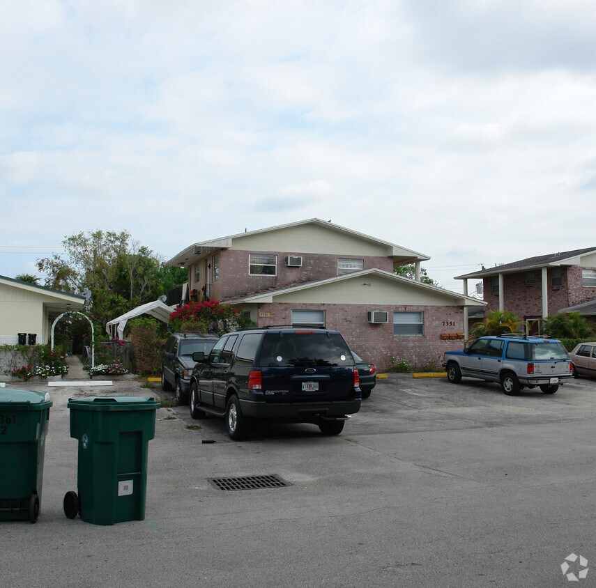 Building Photo - 7351 NW 35th St