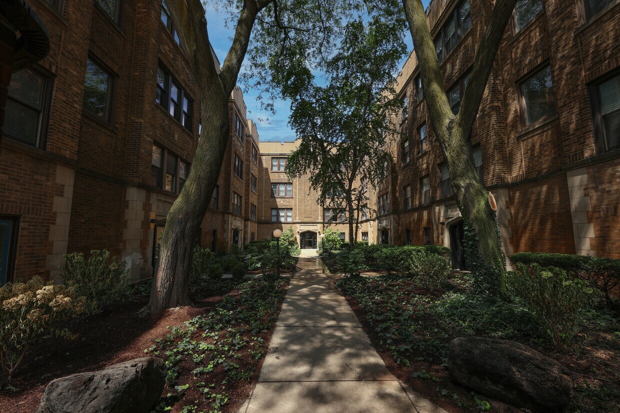 Foto principal - 862 W Barry Ave