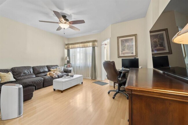 Foto del edificio - 96 W 18th St