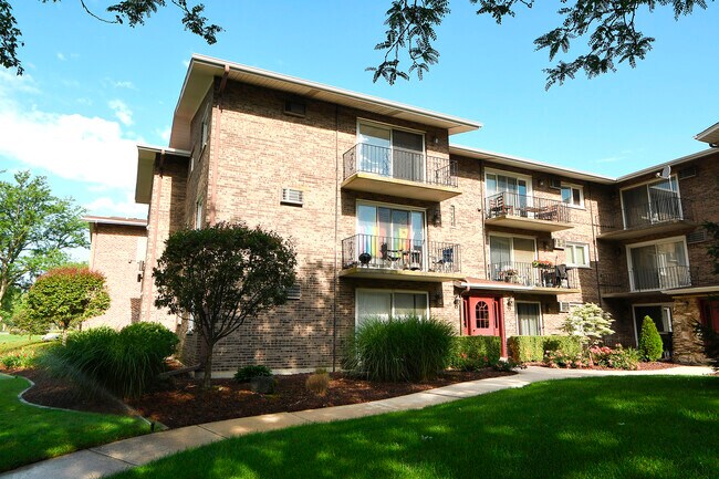Building Photo - 9032 W 140th St