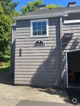 Building Photo - 8710 SW Curry Dr