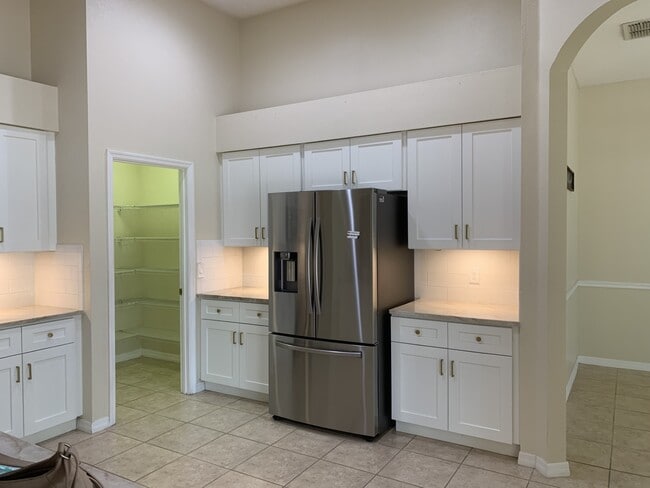 Building Photo - 3741 Woodleaf Ct
