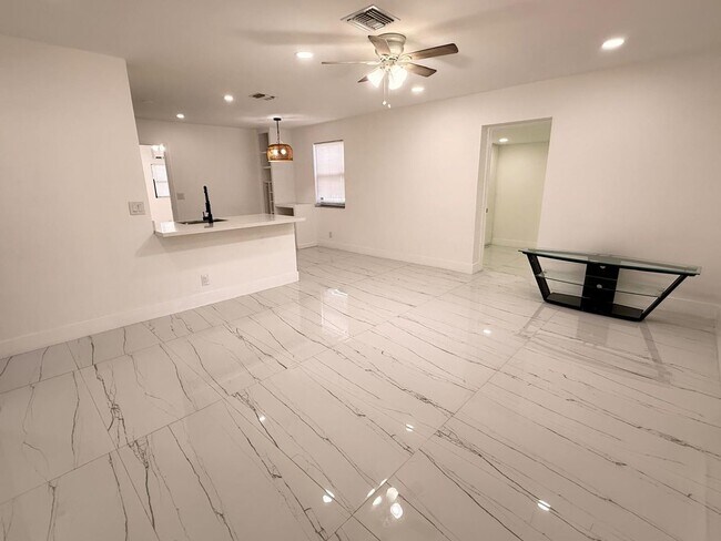 Foto del edificio - 4088 SW 51st St