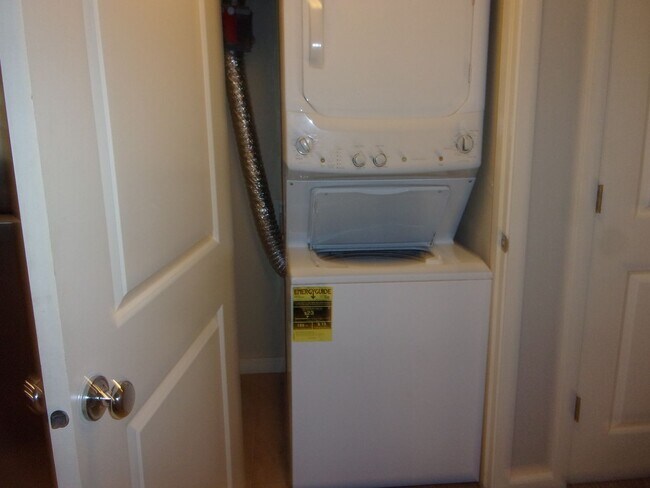 Foto del edificio - Popular West Oaks Condo