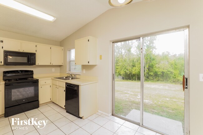 Building Photo - 3753 Willow Wisp Dr N