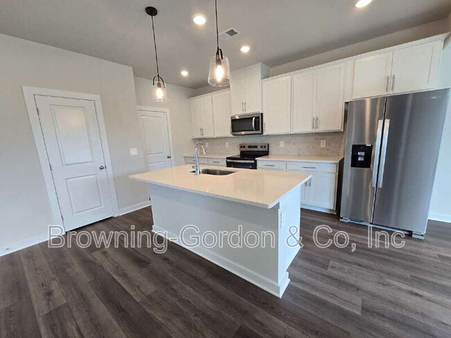 Building Photo - 4248 Skyridge Dr