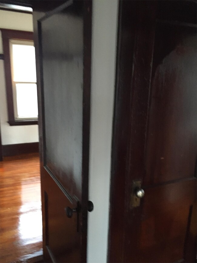 Building Photo - 514 Broadway