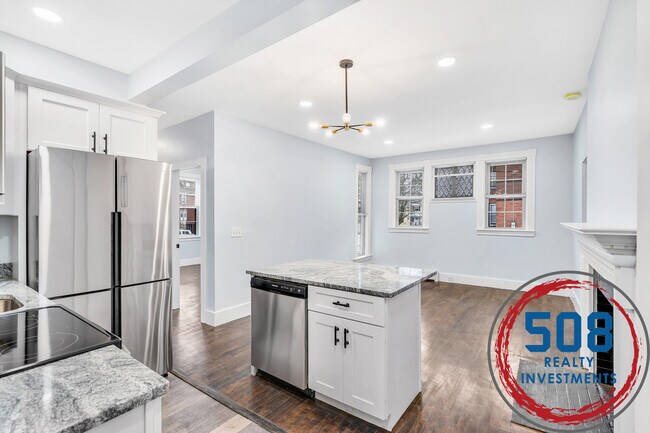 Building Photo - 48 Sever St