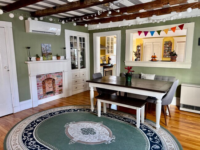 Foto del edificio - 272 Danforth St