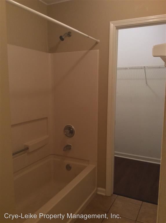 Foto del edificio - 6850 Century Oaks Dr