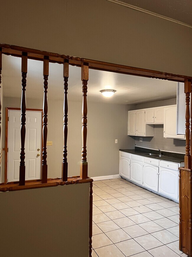 1657 E er Rd, Columbus, OH 43211 House Rental in Columbus, OH