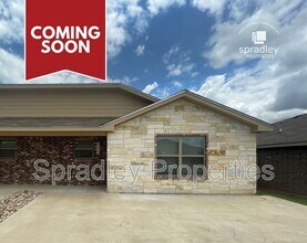 Building Photo - 1539 Kal Ct