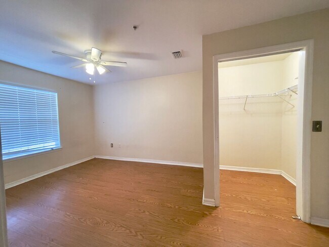 Foto del edificio - Ground-Floor 2/2 Condo—Walk to Dining & Shops