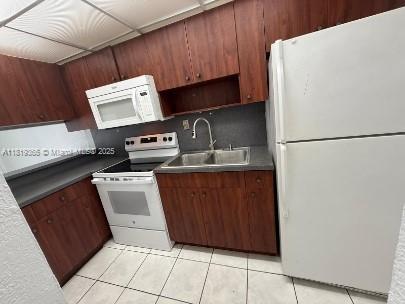Foto del edificio - 1305 W 46th St