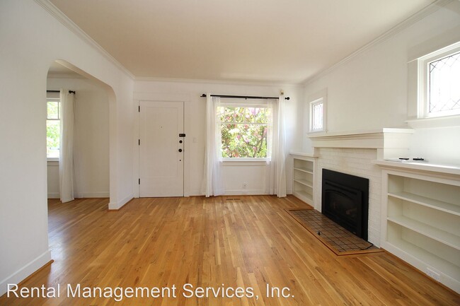 Building Photo - 2 br, 1 bath House - 2917 NE 36th Ave