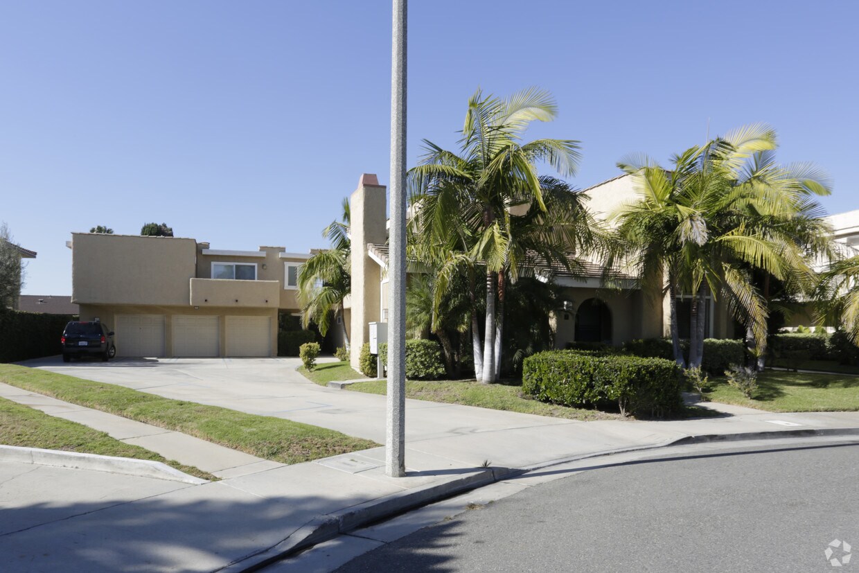 Primary Photo - 17762 Paseo Cir