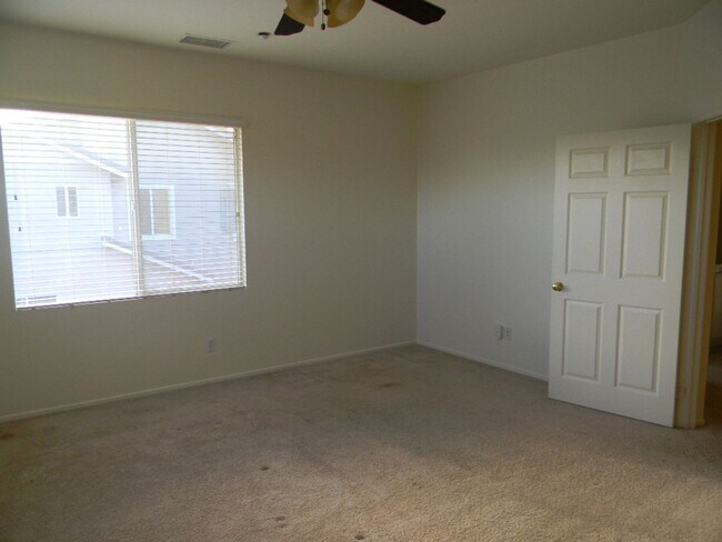 Building Photo - 11166 Pondfield Ct