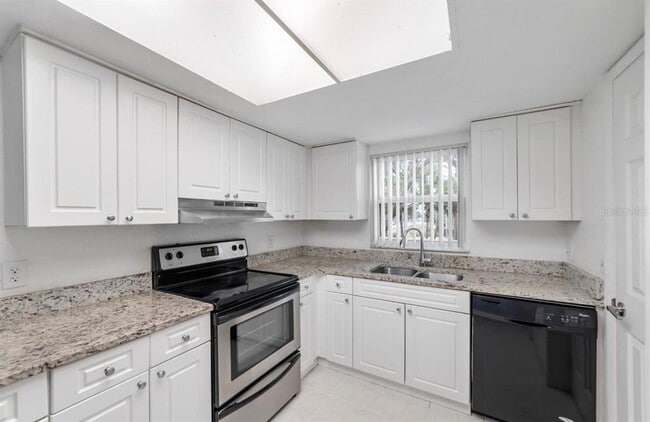 Building Photo - 2424 Barley Club Ct