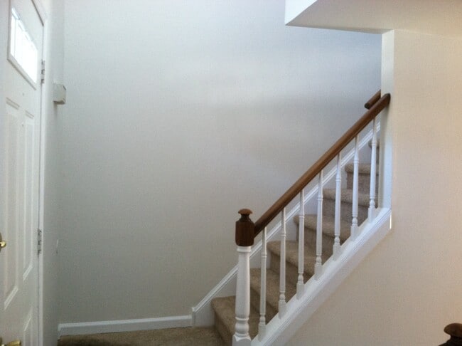 Building Photo - 406 Tinker Dr